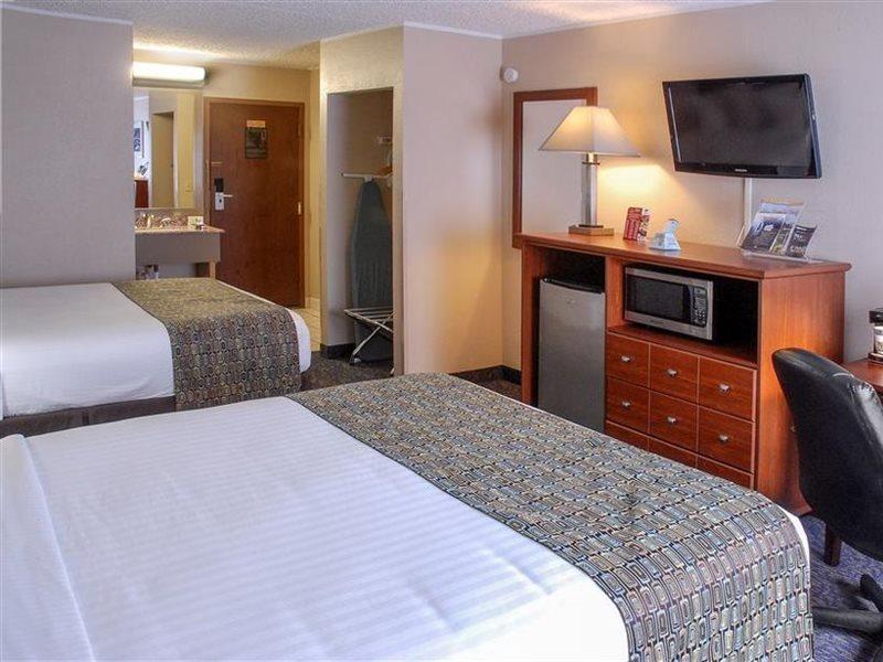 Quality Inn Austintown-Youngstown West Экстерьер фото
