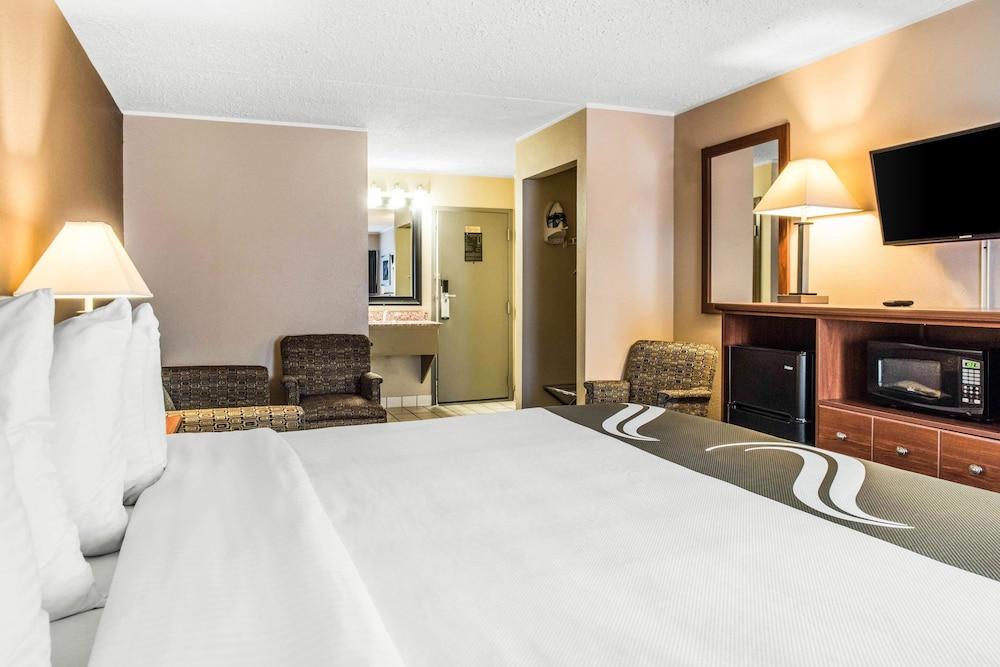 Quality Inn Austintown-Youngstown West Экстерьер фото