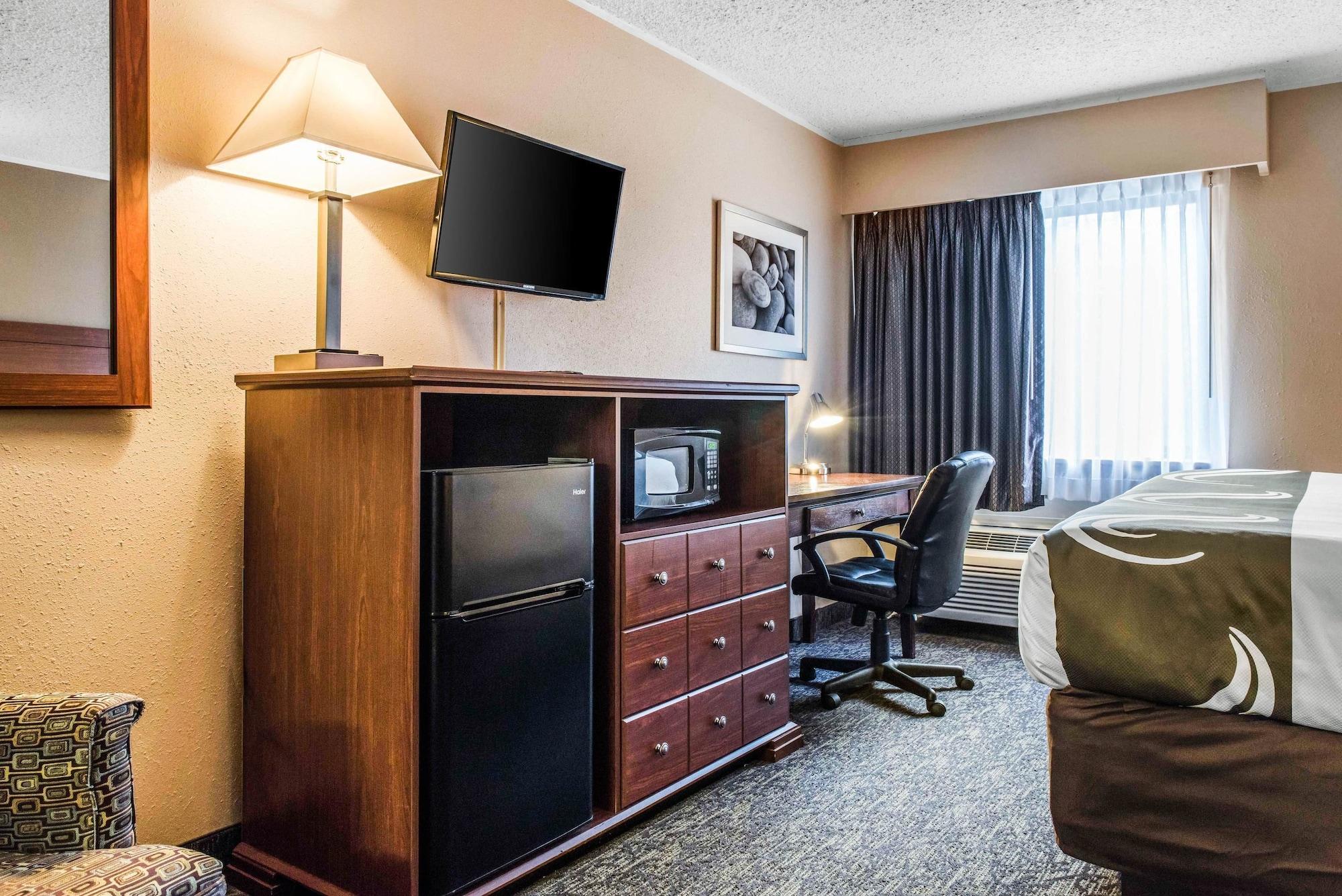 Quality Inn Austintown-Youngstown West Экстерьер фото