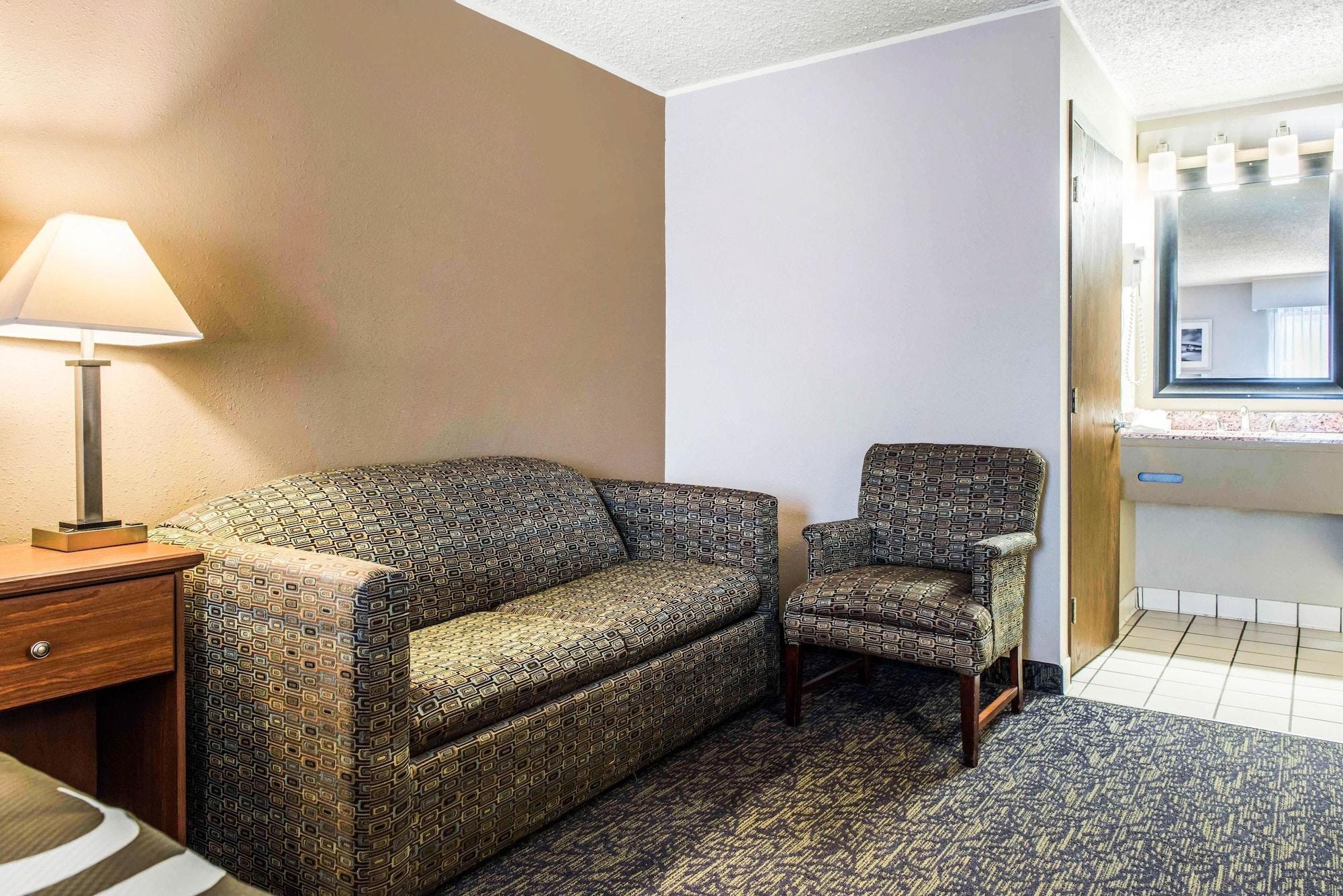 Quality Inn Austintown-Youngstown West Экстерьер фото