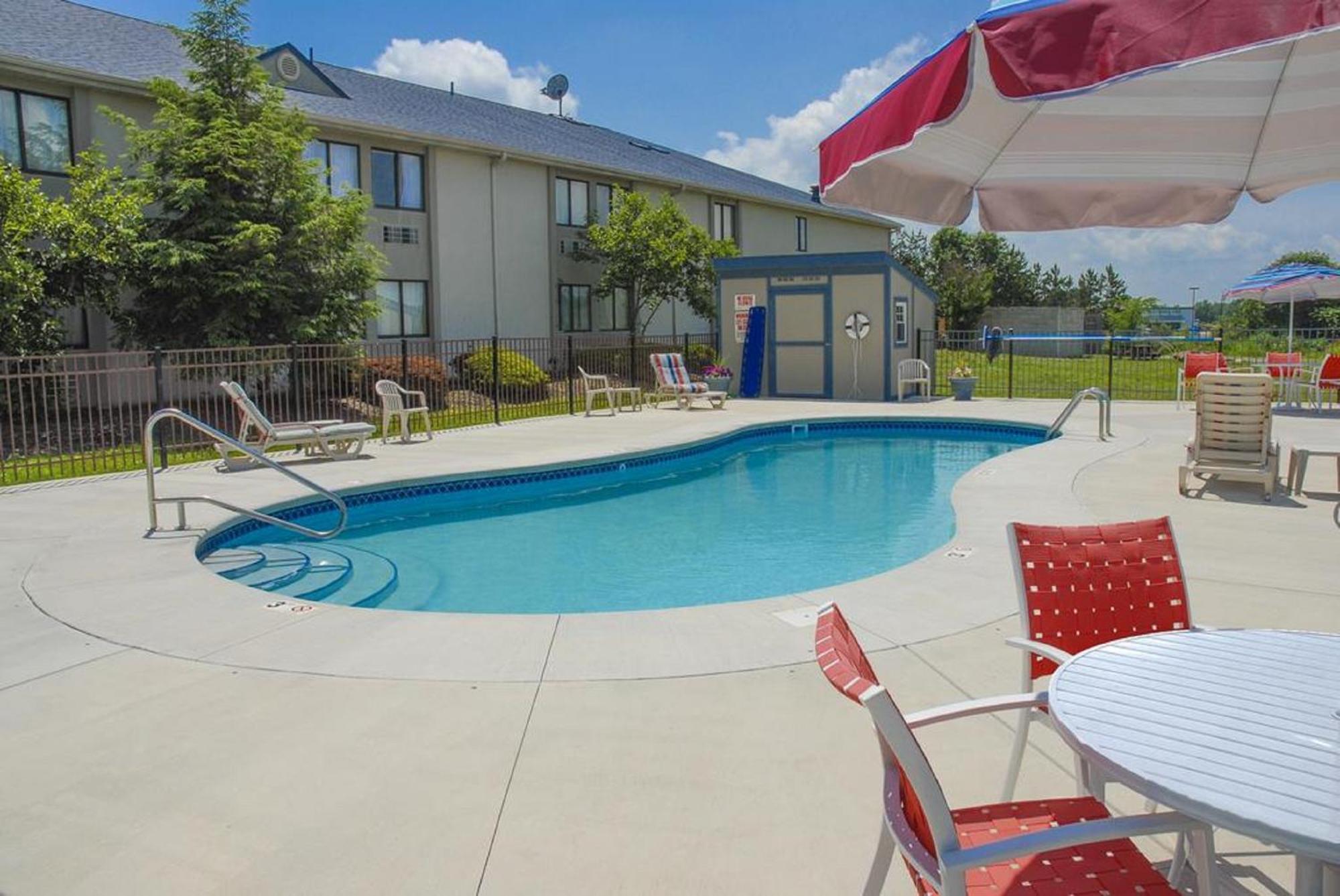 Quality Inn Austintown-Youngstown West Экстерьер фото