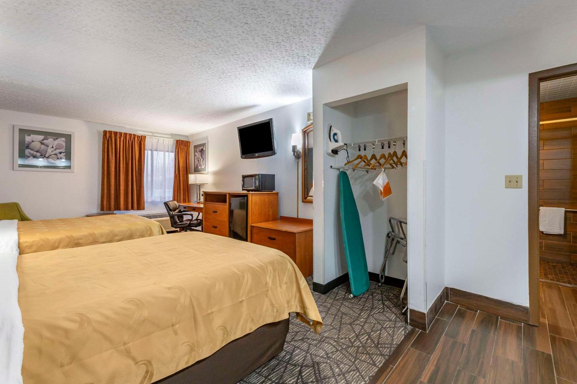 Quality Inn Austintown-Youngstown West Экстерьер фото
