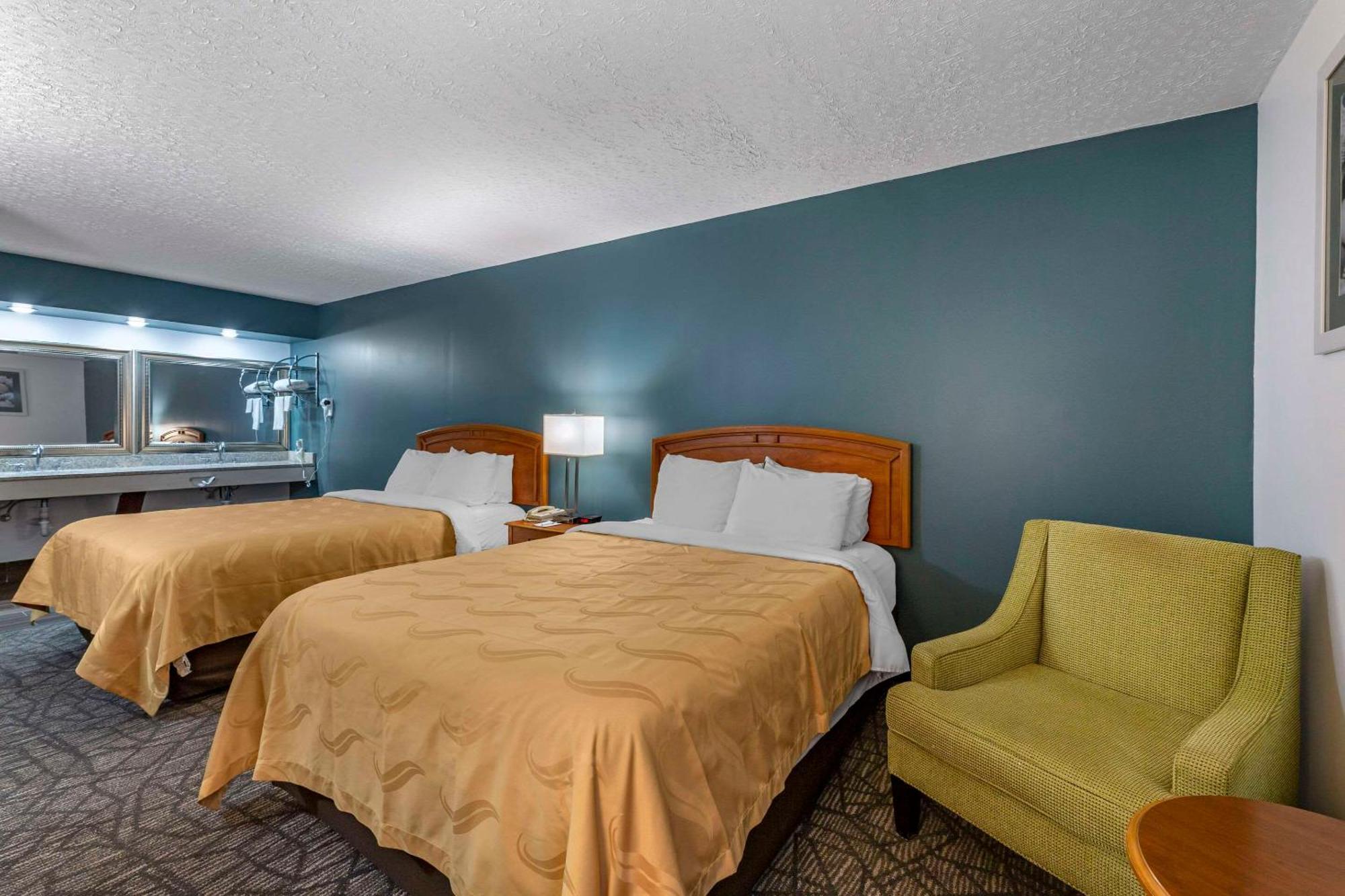 Quality Inn Austintown-Youngstown West Экстерьер фото