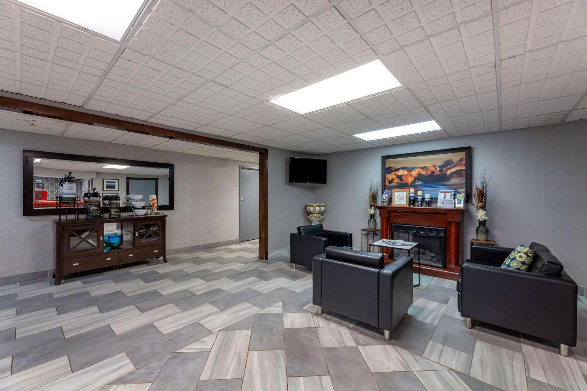 Quality Inn Austintown-Youngstown West Экстерьер фото